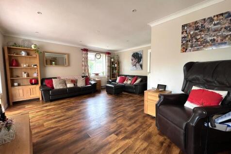 IMG-20250718-WA00...