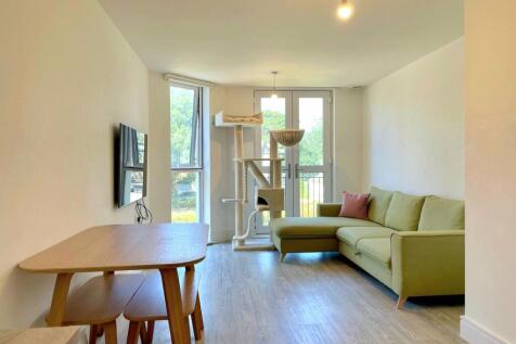 Living/Dining Area