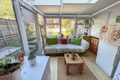 Carshalton Way, Lower Earley, RG6 photo 5