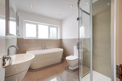 Tudor Gardens, Acton, Ealing photo 4
