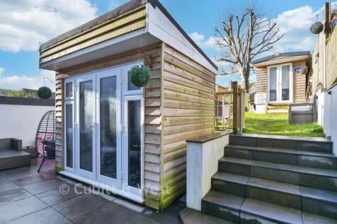 Workshop/Outbuildings