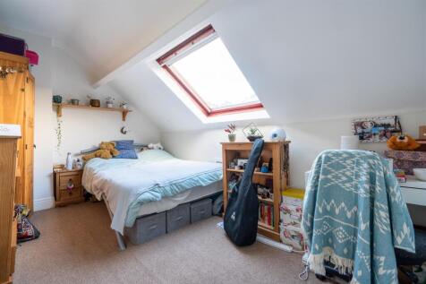 Bedroom 5.jpg