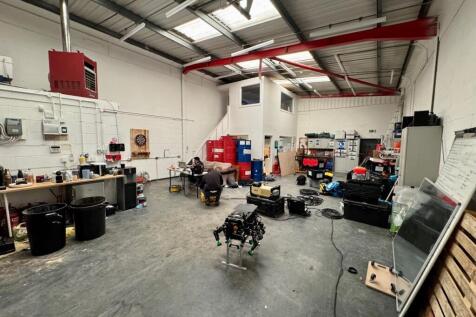 22 Hawthorn Centre 16.jpg