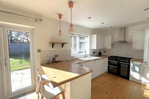 kitchen long.jpeg