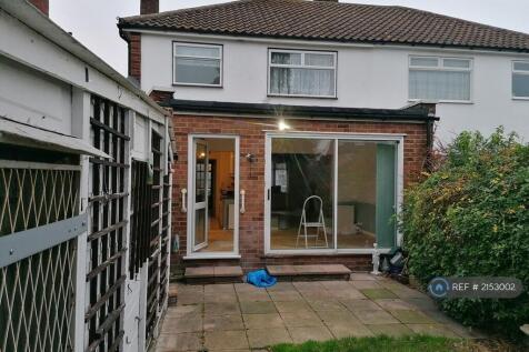 Charcroft Gardens, Enfield, EN3 photo 5