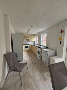 Avon Way, Colchester, Essex photo 4