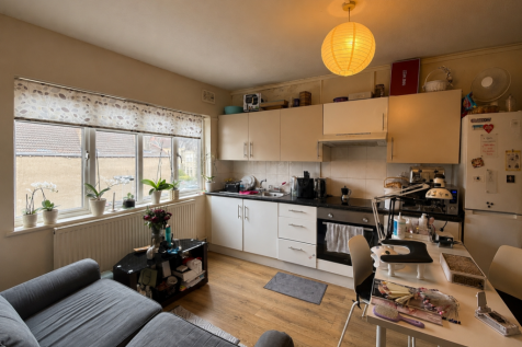 Kitchen Lounge