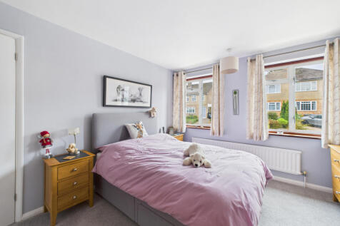 CAM02909G0-PR0498-STILL002