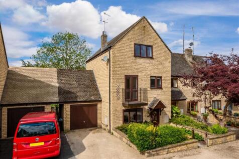 9 Tanners Court 2328-1.jpg