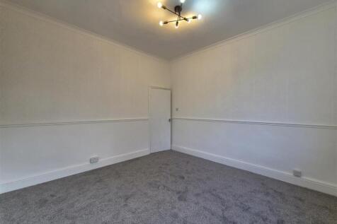 Concord Way, Dukinfield photo 3
