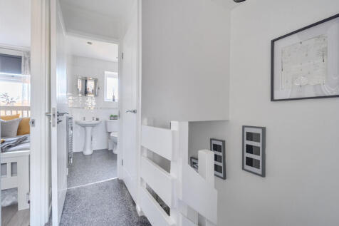 1388368-10-693ace...