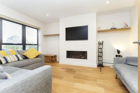 Bure Lane, Christchurch, BH23 photo 5