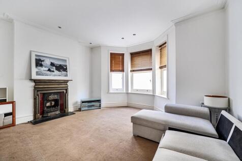 2-bed flat on Wymering Road London W9, £2,950/mo