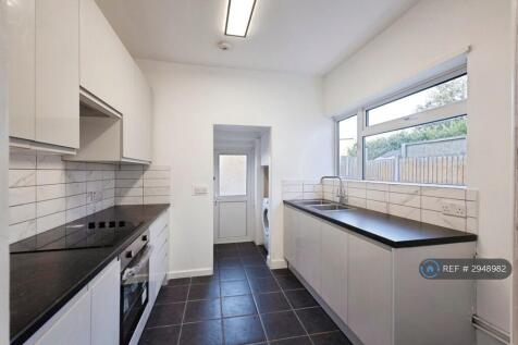 Sandringham Road, London, NW11 photo 4