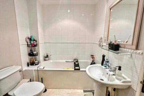 WhatsApp Image 20251024 at 111112_e4035632.jpg