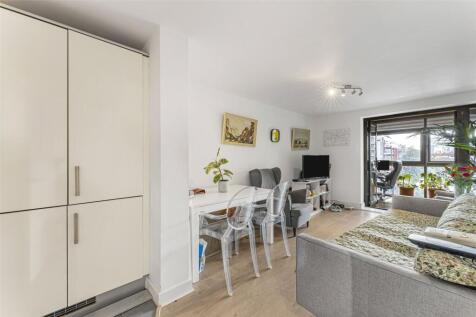 Reception/Kitchen