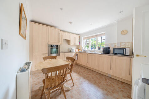 Kitchen / Breakfast Room