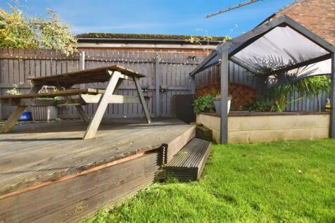 Decking &amp; Water Feature