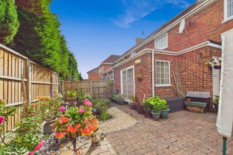 CAM05508G0-PR0108-STILL011