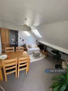 Living Room (2)