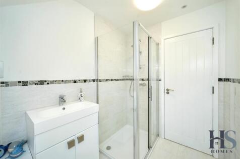 ensuite 2.jpg