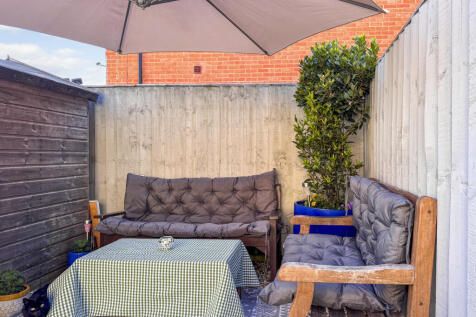 Rear Enclosed Garden