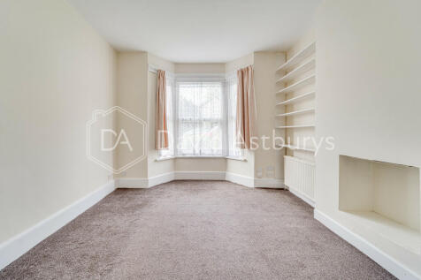 Avenue Road, Southgate, London photo 3