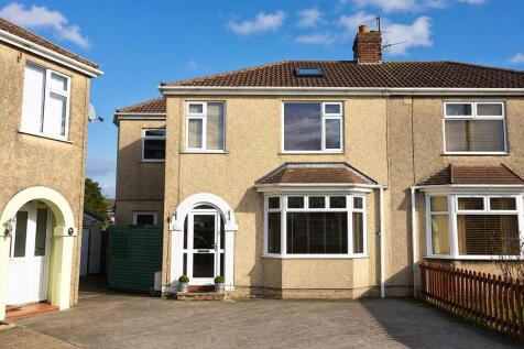 Charming house exterior with spacious driveway...
