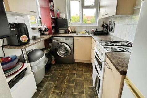 Commonwealth Close Sittingbourne ME10 photo 3