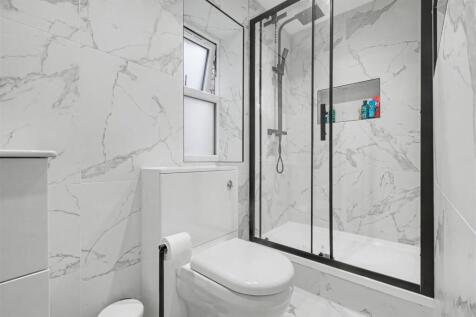 Shower Room_1.jpeg