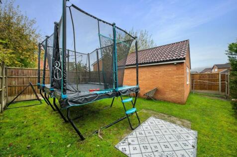 174 Whittingham Drive External-7.jpg