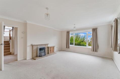Living Room 1.JPG