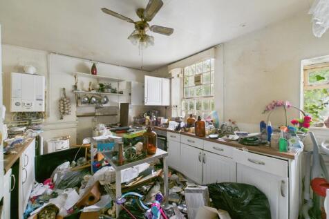 CAM02167G0-PR0348-STILL001 T202510091312.jpg