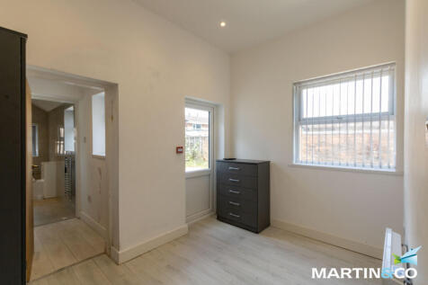 Bloxwich Road South, Willenhall, WV13 photo 4
