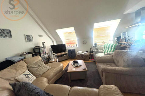 Central Road, Worcester Park, Greater London photo 5