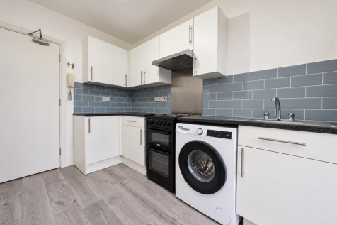 Penfold Road, Clacton-On-Sea, CO15 photo 5