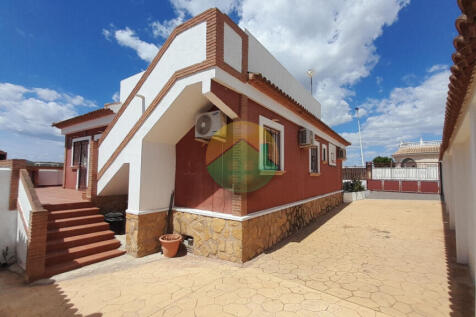 3 Bedroom Detached For Sale-CID102-26