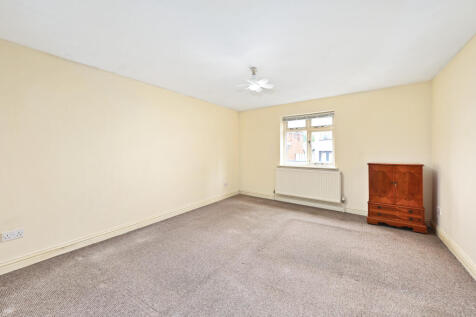 Station Road, Aldershot, Hampshire photo 3