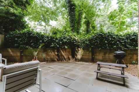 Upper Clapton Road-11.jpg