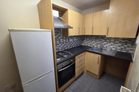 Highroyd Crescent, Moldgreen photo 3