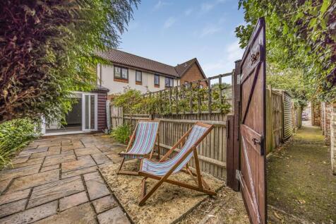 9 Belverdere Place, Petersfield-PorticoMarketing-N