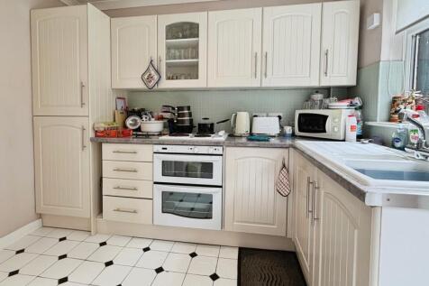 Newbury, Berkshire, RG14 photo 3