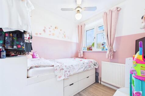 Toulmin Drive, Swadlincote (25).jpg