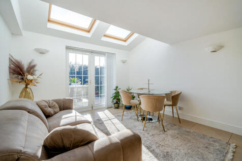 1375468-15-690a27...