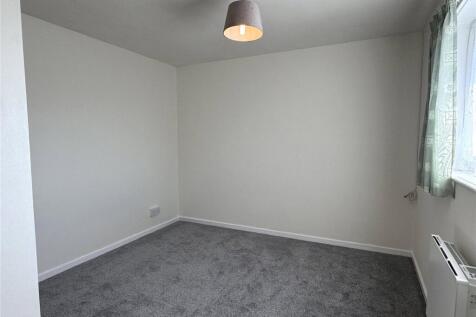 Rowan Gardens, Brockworth, Gloucester, GL3 photo 4