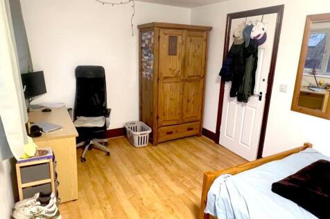 1 Moor End Road, Sheffield, S10 photo 3