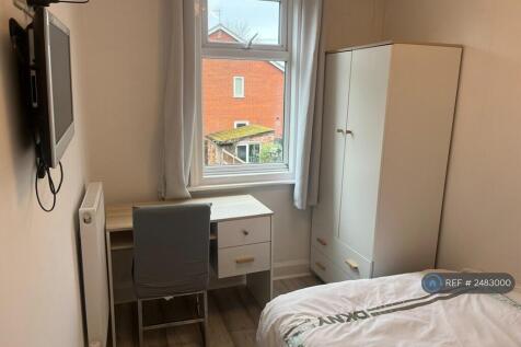 Room 2 (Pic 2)