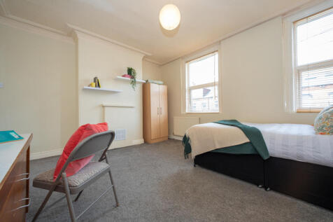 3 Ashville Avenue, Hyde Park, Leeds, LS6 1LX photo 3