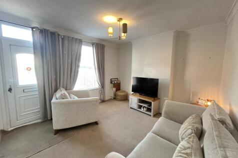 Cambridge Road, LOWESTOFT photo 3
