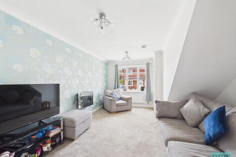 Sunningdale Close, York photo 3